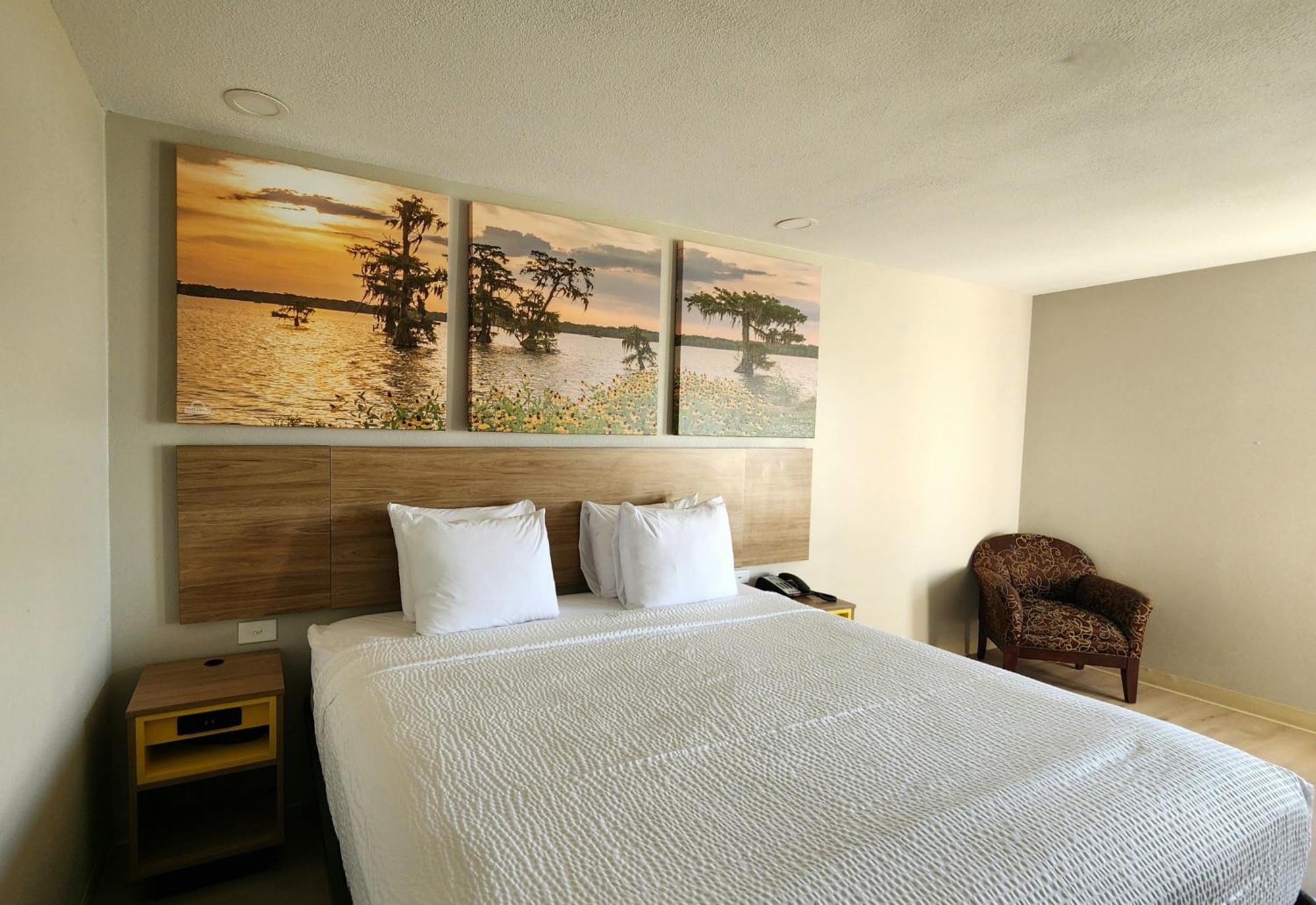 Days Inn By Wyndham Lafayette Scott Екстериор снимка