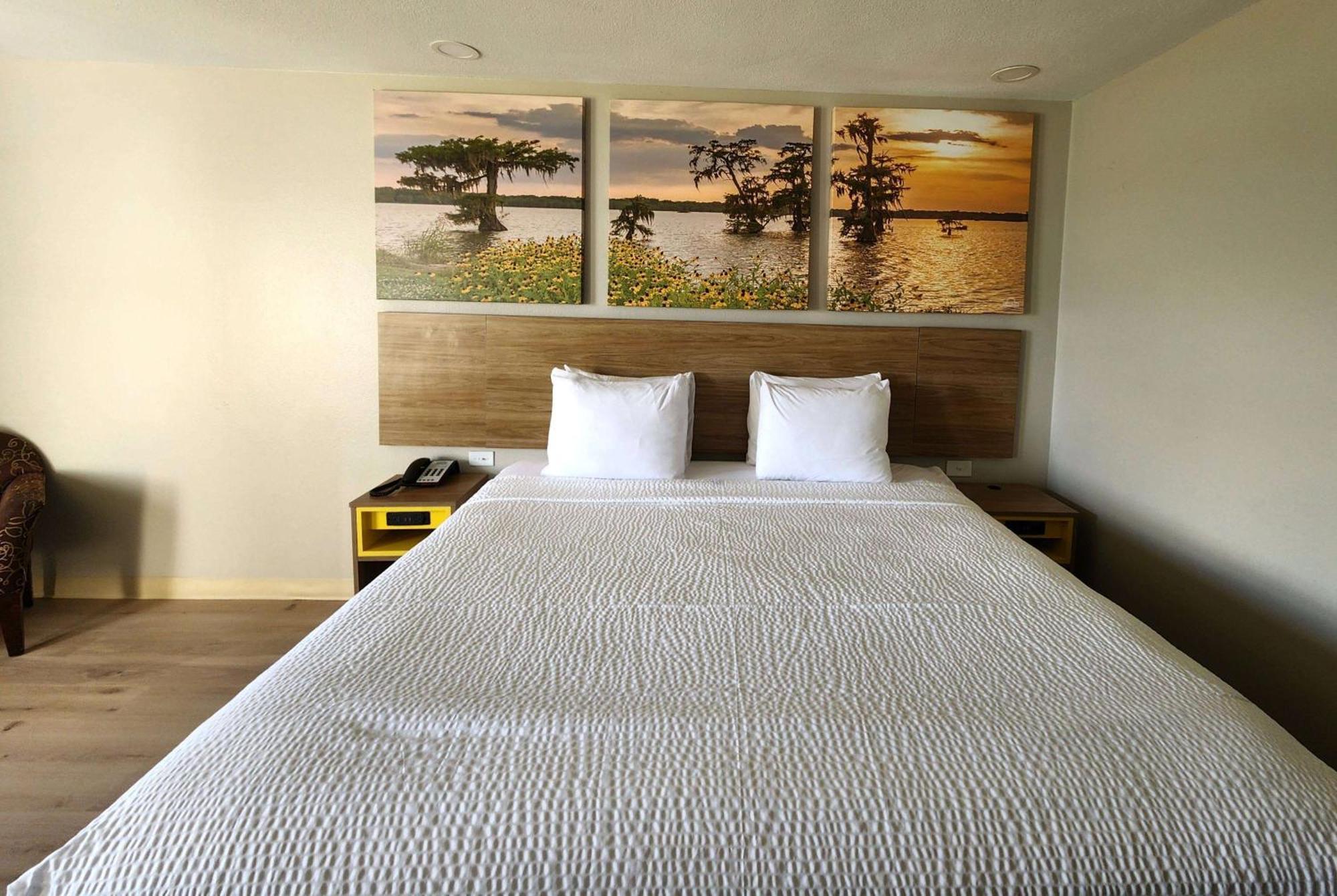 Days Inn By Wyndham Lafayette Scott Екстериор снимка